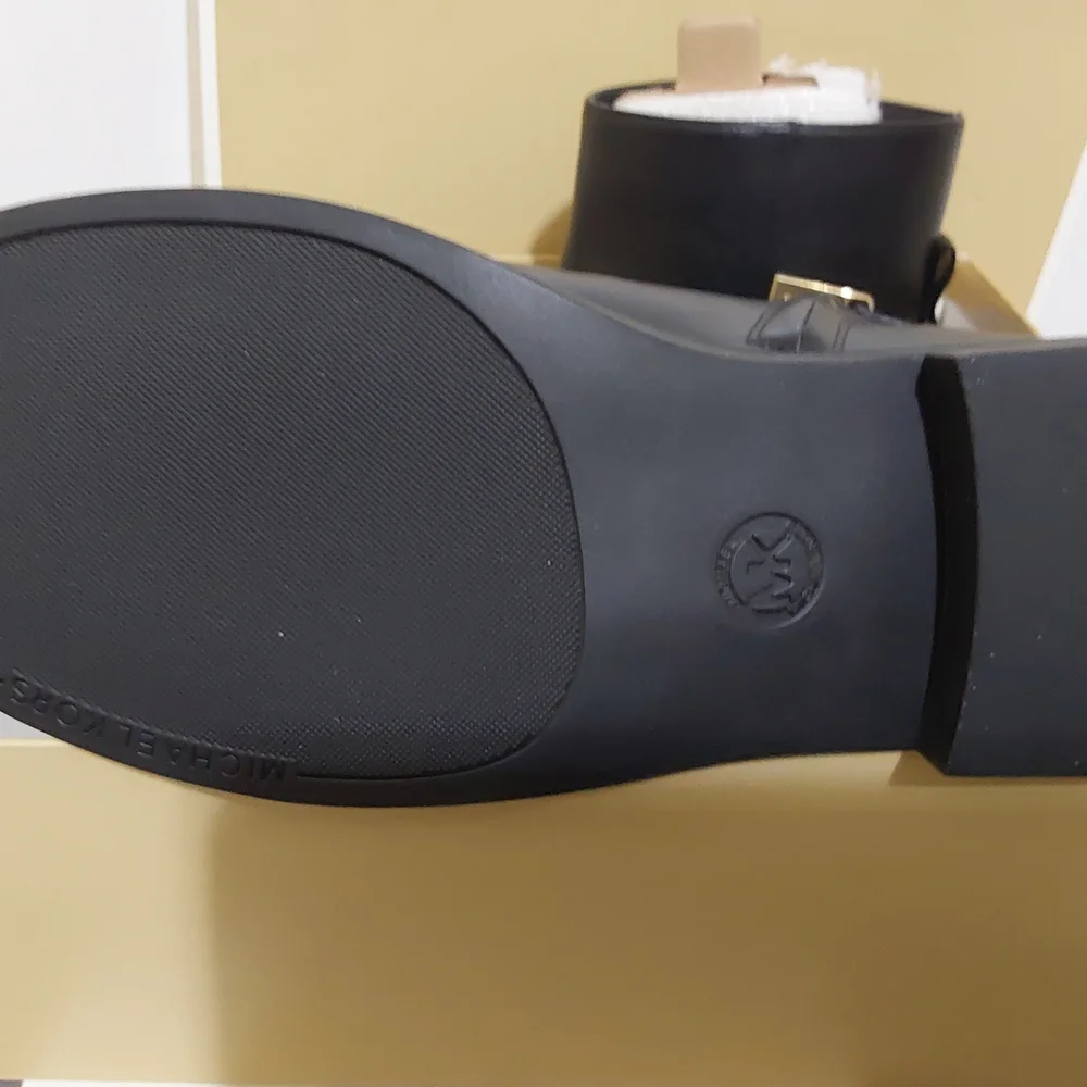 MICHAEL Michael Kors Black Leather Ankle Boots with Gold Zipper Pull - Picture 6 of 13